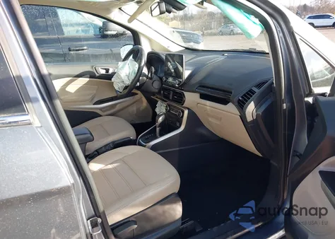 2018 Ford Ecosport Titanium z USA, uszkodzony, nr VIN MAJ6P1WL7JC190012